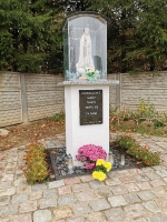 Kapliczka Matki Bożej Fatimskiej w  Gałezinowie